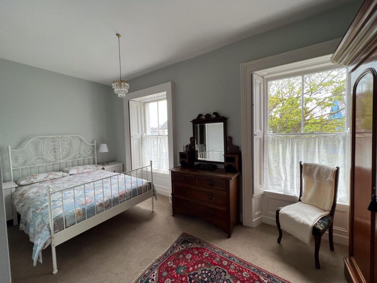 Unique Townhouse With Large Garden Down To The Sea Villa Killough Luaran gambar