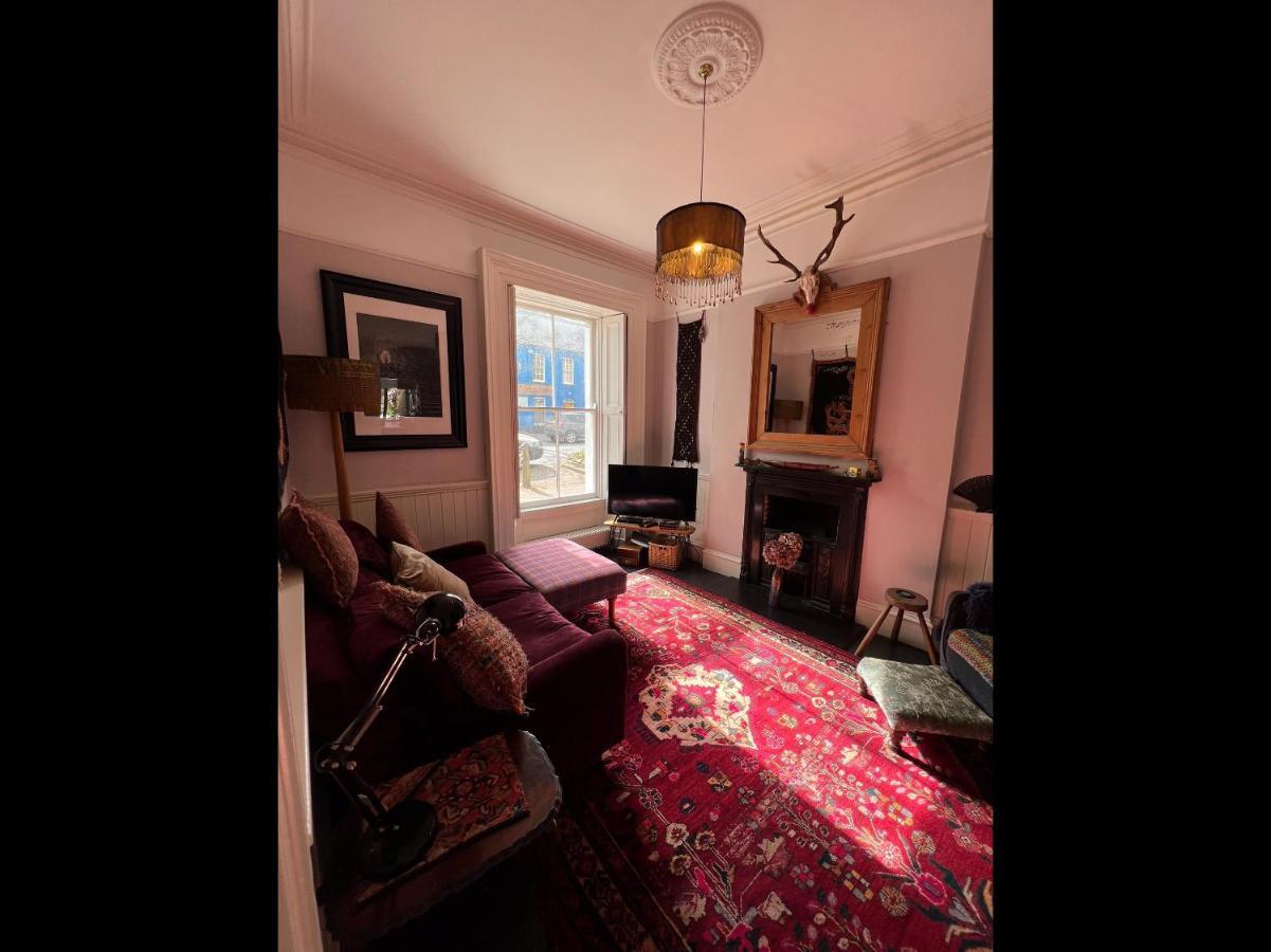Unique Townhouse With Large Garden Down To The Sea Villa Killough Luaran gambar