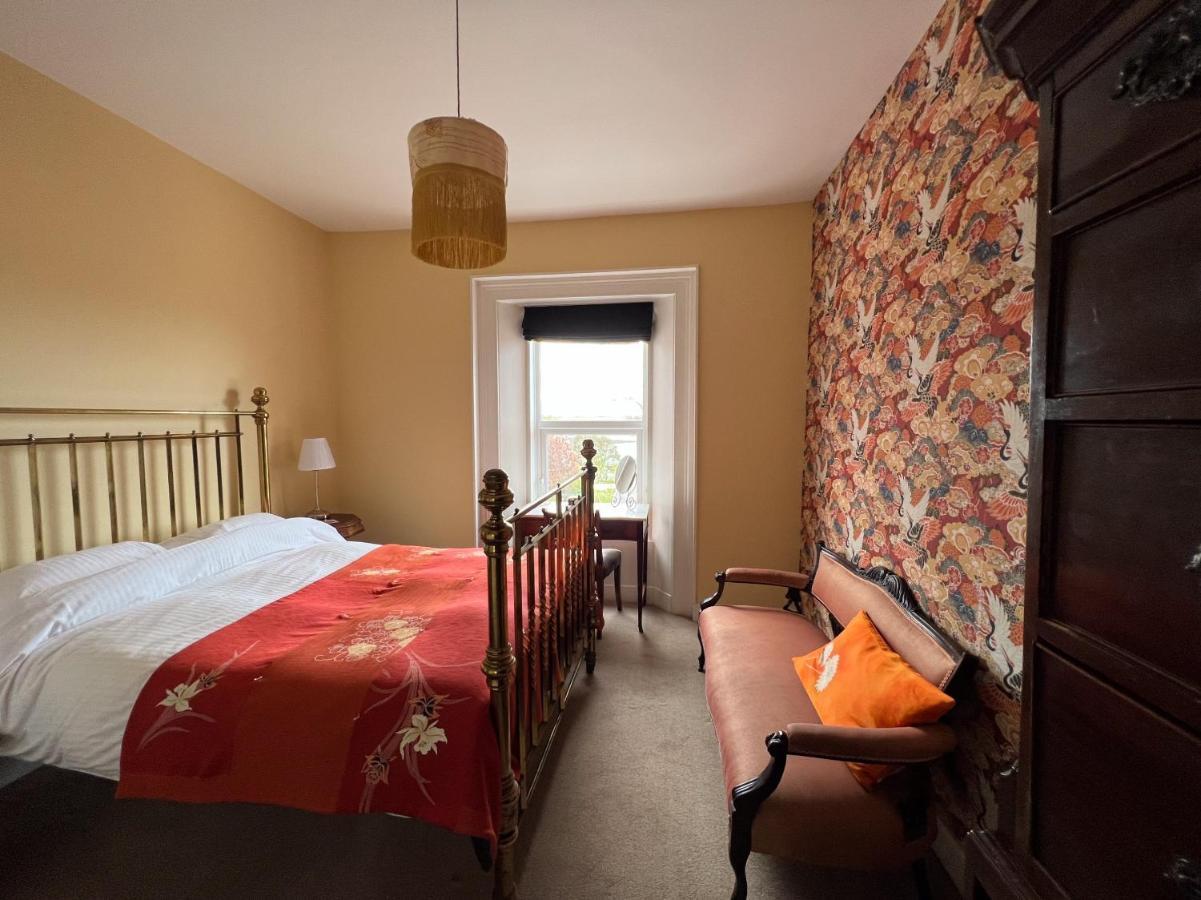 Unique Townhouse With Large Garden Down To The Sea Villa Killough Luaran gambar