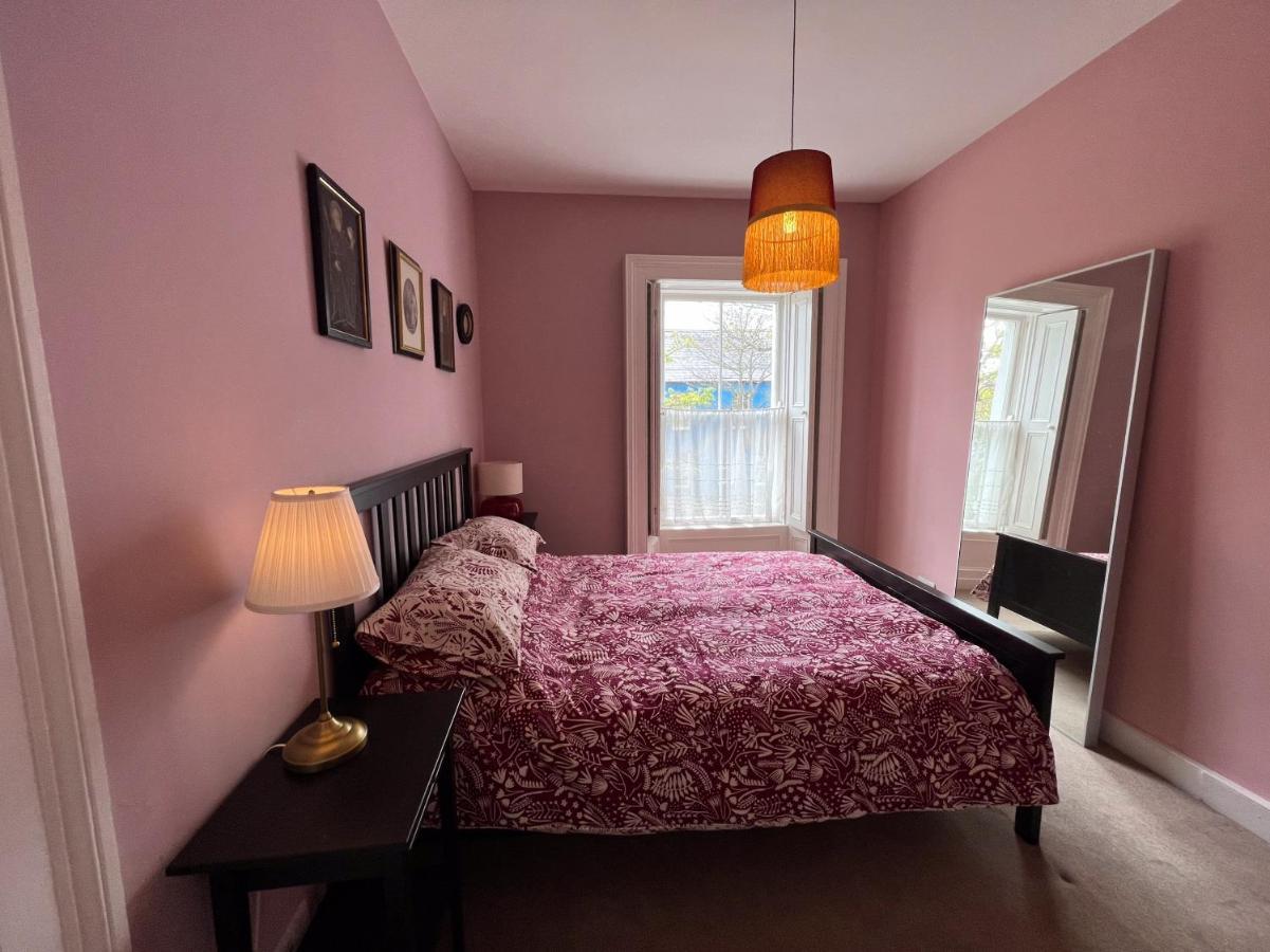 Unique Townhouse With Large Garden Down To The Sea Villa Killough Luaran gambar