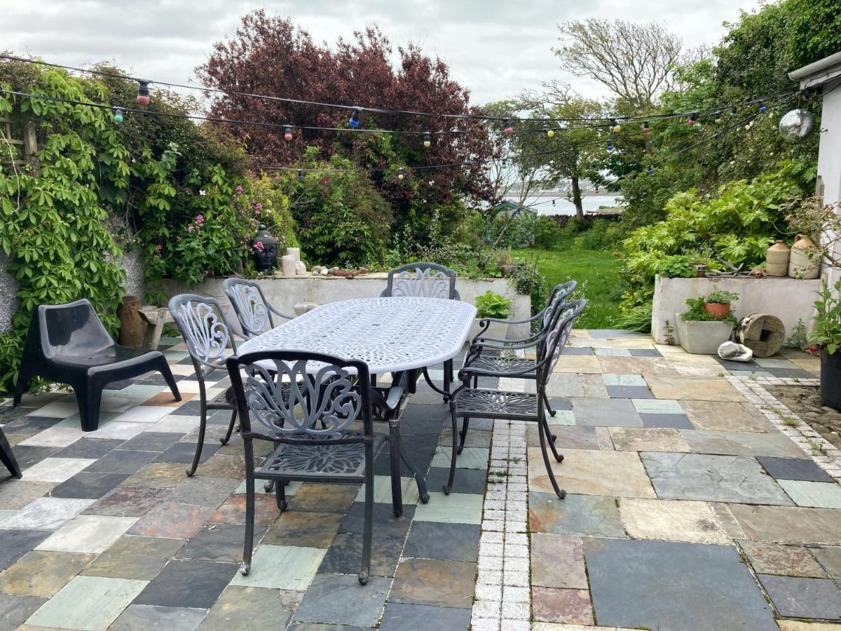 Unique Townhouse With Large Garden Down To The Sea Villa Killough Luaran gambar